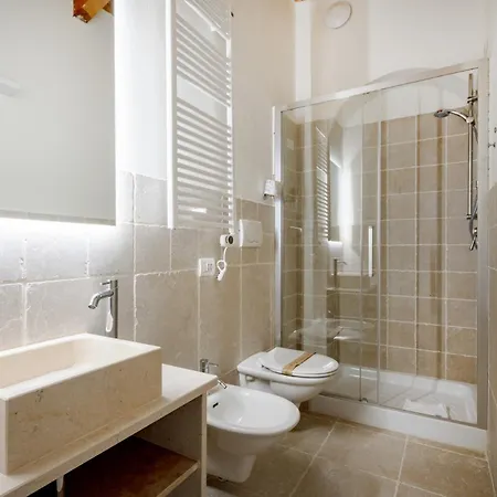 Palazzo Della Torre 201- Modern Historic Apartament