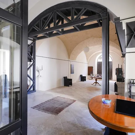 Palazzo Della Torre 201- Modern Historic Apartament Bari