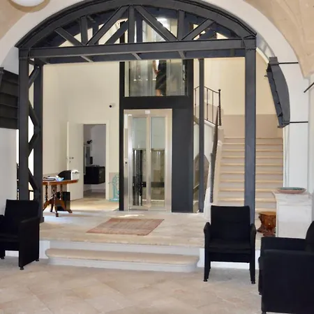 Palazzo Della Torre 201– Modern Historic *