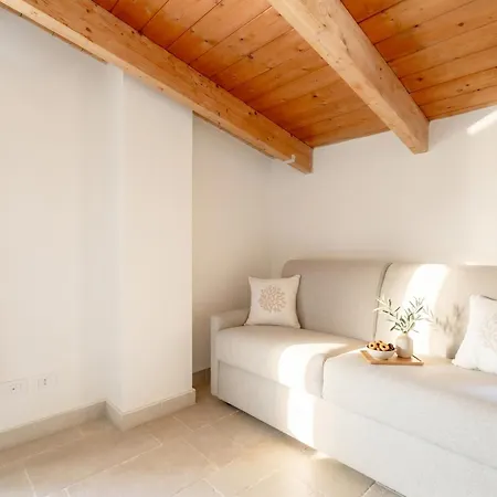 Palazzo Della Torre 201- Modern Historic